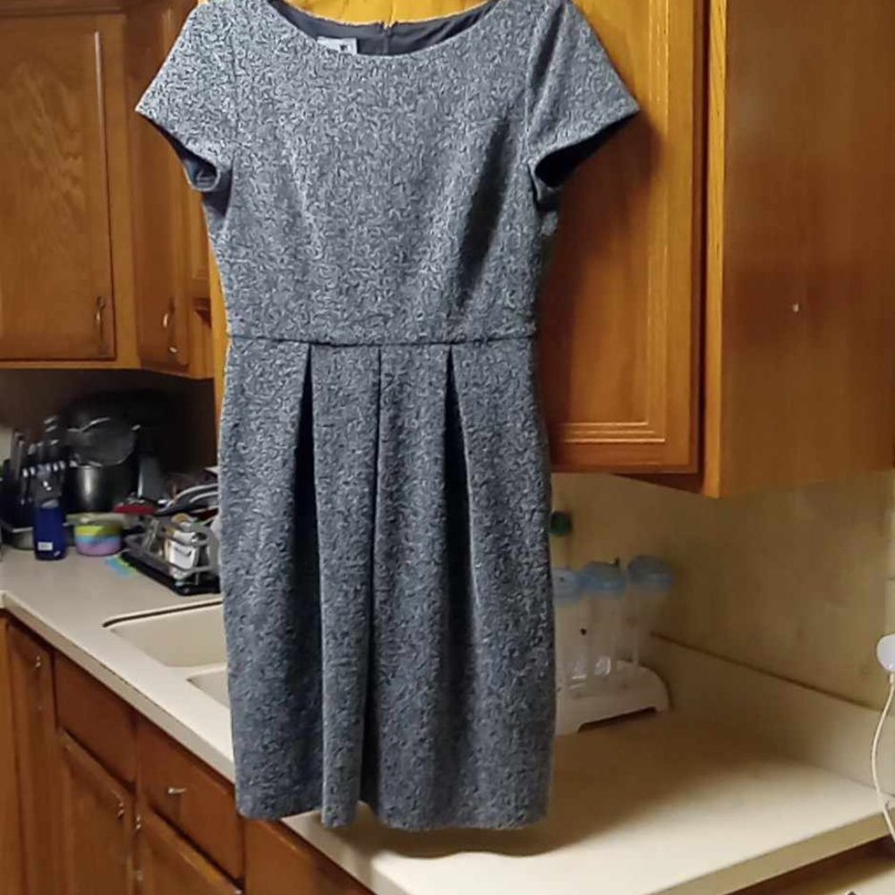 MUSE DRESS WOMENS SIZE 8